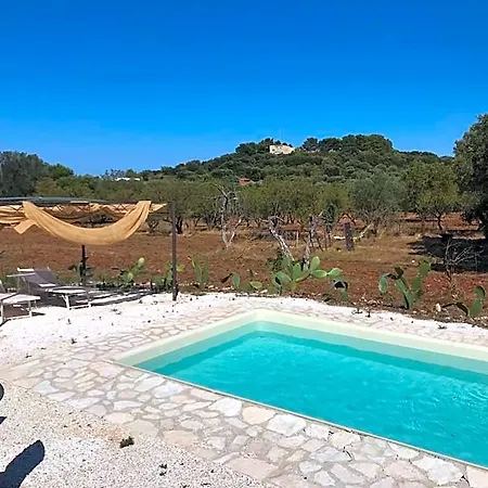 Trullo Dellorto 4* אוסטוני